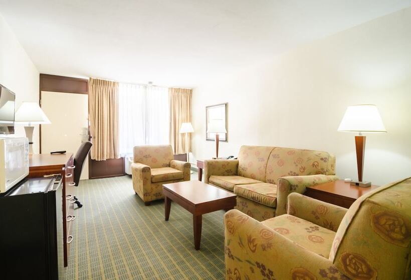 سوییت, Rodeway Inn & Suites Greensboro Southeast