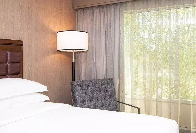 اتاق لوکس, Sheraton Ann Arbor