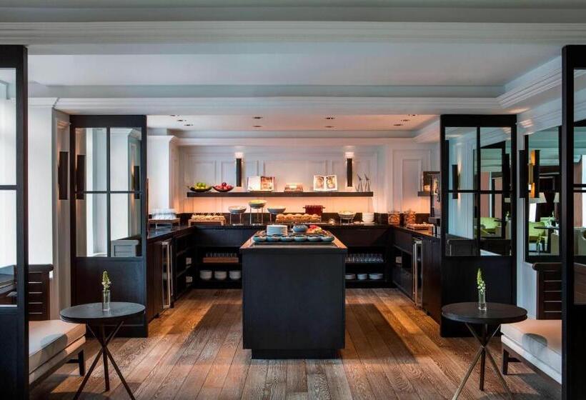 带大床的俱乐部房间, The Ritz Carlton New York, Central Park