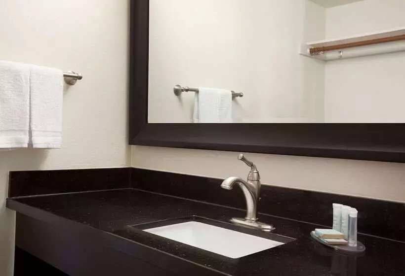 اتاق استاندارد با 2 تخت دوبل, Travelodge By Wyndham Bakersfield