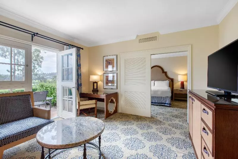 キングサイズベッドのスイートルーム, Omni La Costa Resort & Spa Carlsbad
