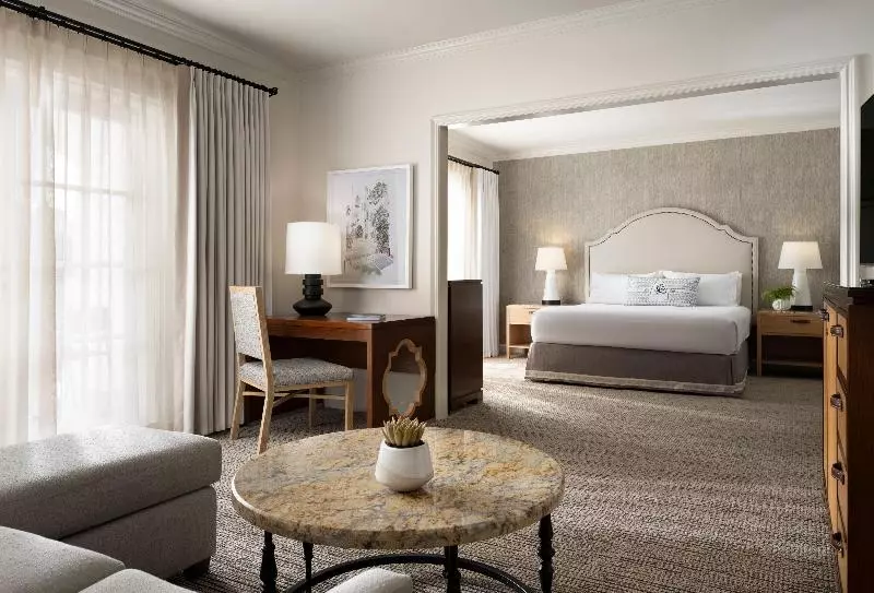 キングサイズベッドのスイートルーム, Omni La Costa Resort & Spa Carlsbad