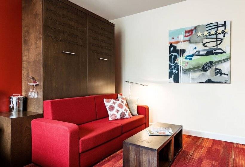 سوییت جونیور, C3 Hotel Art De Vivre