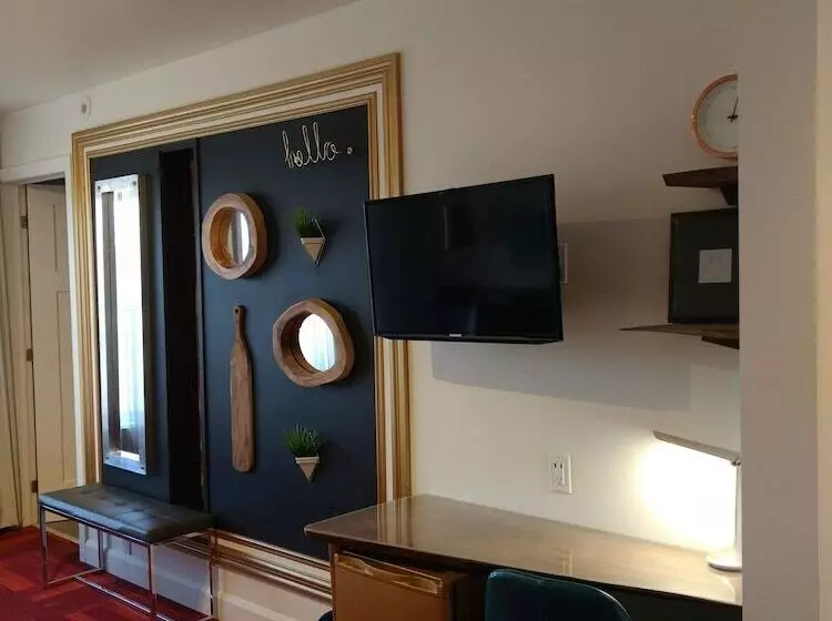 سوییت جونیور, C3  Hotel Art De Vivre