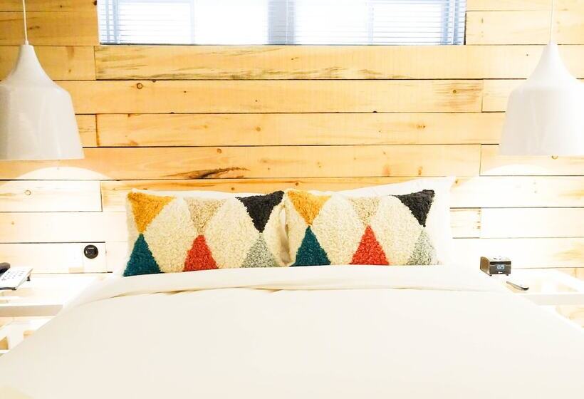 اتاق اکونومی, C3 Hotel Art De Vivre