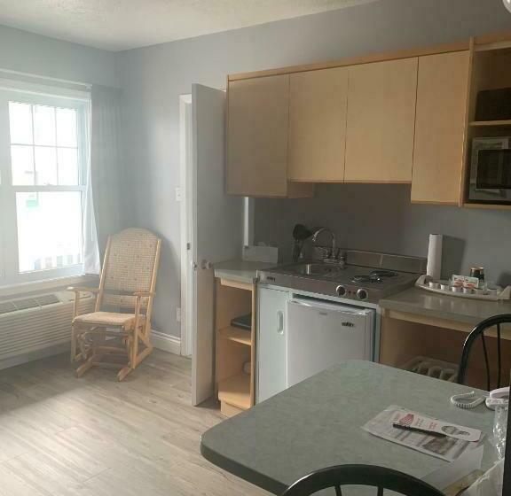 غرفه قياسيه سريرين مزدوجين, Hilltop Motel & Restaurant