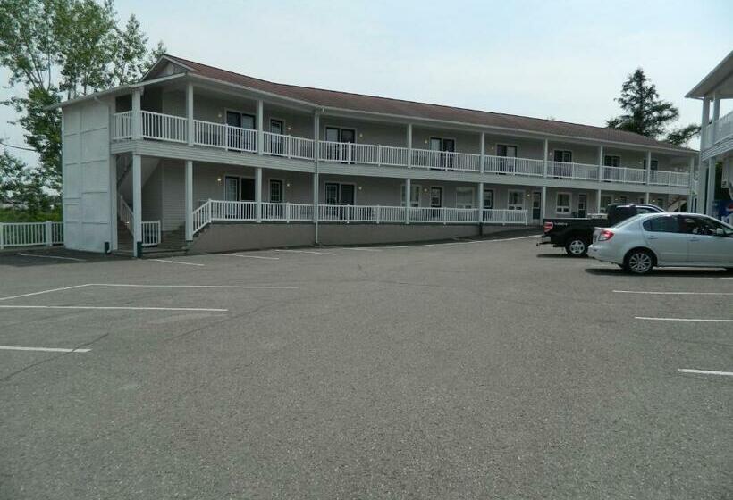 Номер Стандарт 2 Двуспальные Кровати, Hilltop Motel & Restaurant