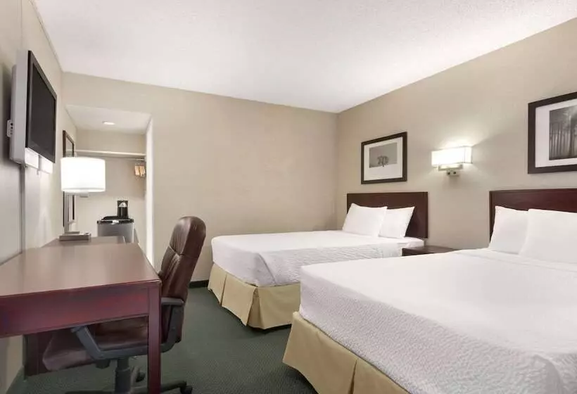 اتاق استاندارد با 2 تخت دوبل, Days Inn By Wyndham Lethbridge