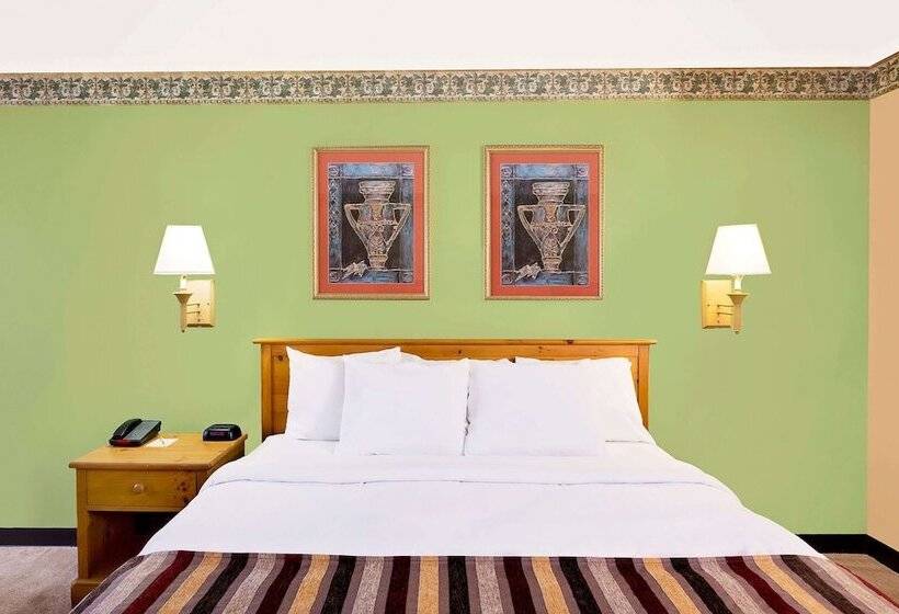 غرفة قياسية سرير كينج, Days Inn & Suites By Wyndham Starkville