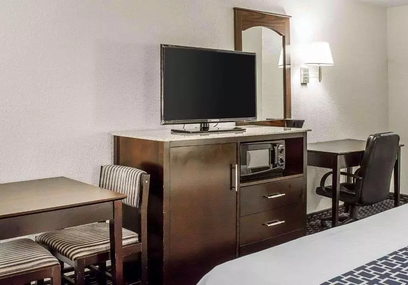 キングサイズベッドのスタンダードルーム, Econo Lodge Scranton Near Montage Mountain