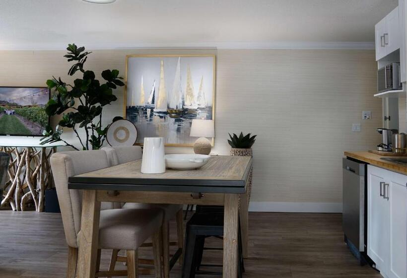 2 Bedroom Suite with Balcony, Prestige Beach House, Worldhotels Crafted