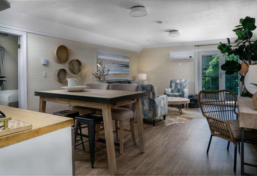 2 Bedroom Suite with Balcony, Prestige Beach House, Worldhotels Crafted