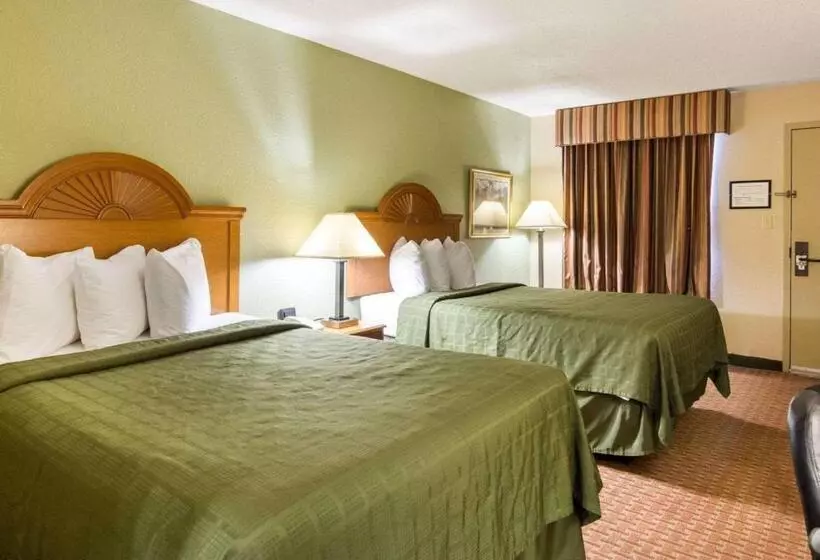 ２ダブルベッドのスタンダードルーム, Quality Inn South Hill I 85
