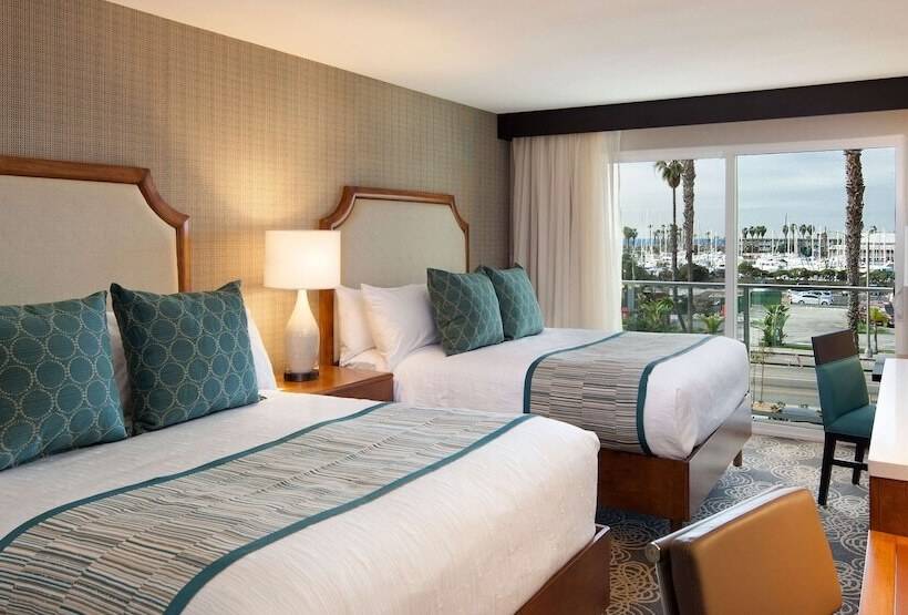غرفه قياسيه سريرين مزدوجين, Redondo Beach Hotel, Tapestry Collection By Hilton
