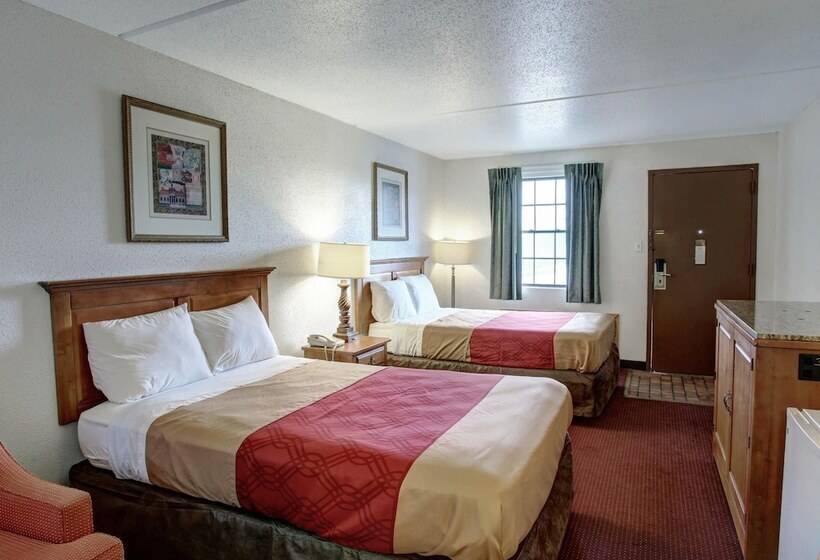 غرفه قياسيه سريرين مزدوجين, Rodeway Inn New Braunfels