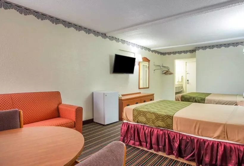 ２ダブルベッドのスタンダードルーム, Rodeway Inn Stone Mountain