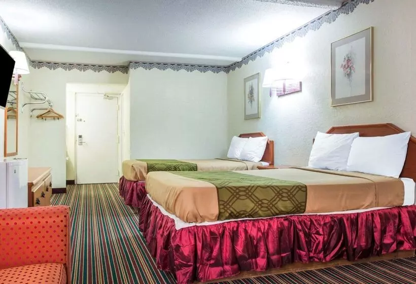 ２ダブルベッドのスタンダードルーム, Rodeway Inn Stone Mountain