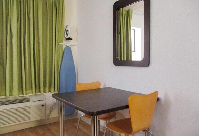 חדר סטנדרט עם מיטת קינג, Studio 6 Luling, La