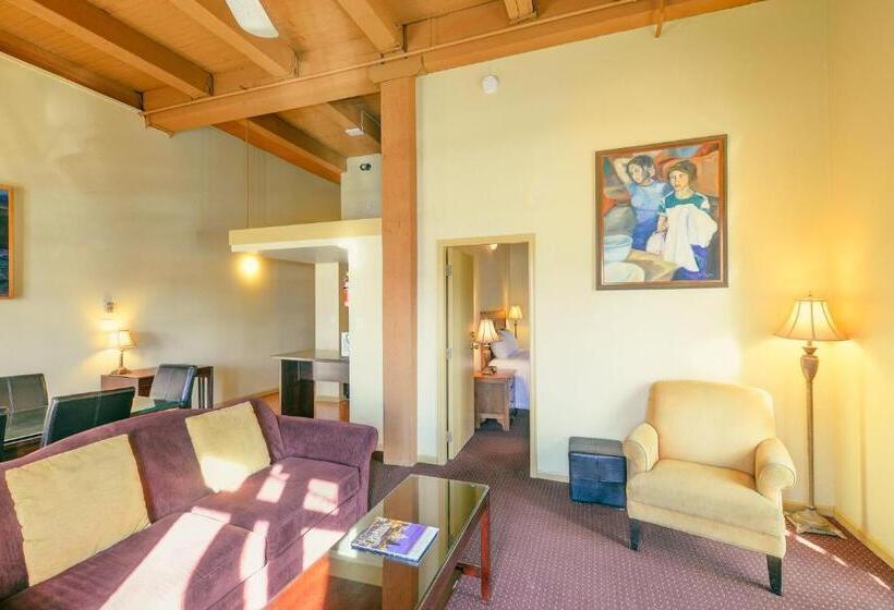 סוויטה, Swans Brewery, Pub &