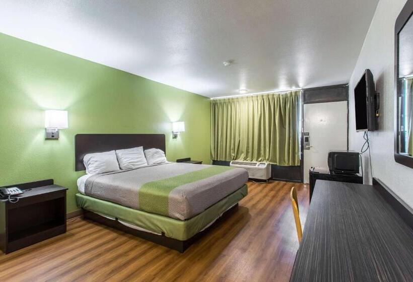 身障者適用キングサイズベッドルーム, Rodeway Inn