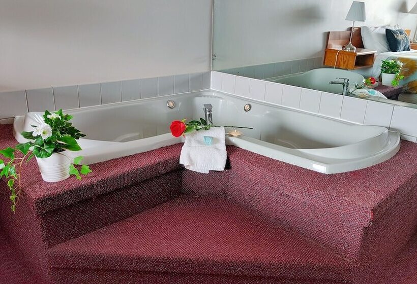 스탠다드 룸 더블 침대, Motel Le Radisson De Val David