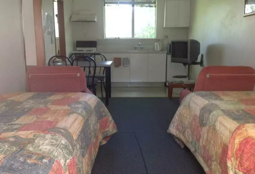 آپارتمان 1 خوابه, Breeze Motels