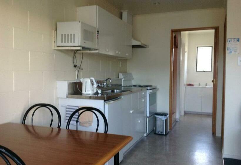 דירת שני חדרים, Breeze Motels