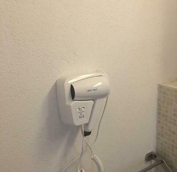 חדר סטנדרט יחיד, Albergo Ristorante Belcantone