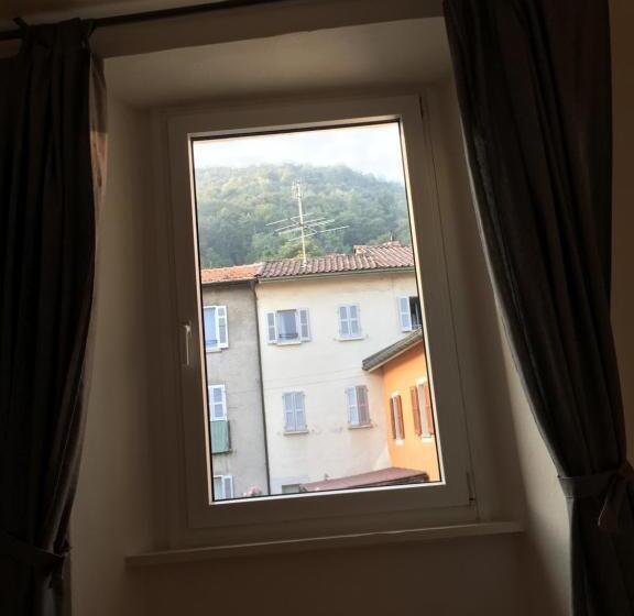 חדר סטנדרט לשלושה, Albergo Ristorante Belcantone