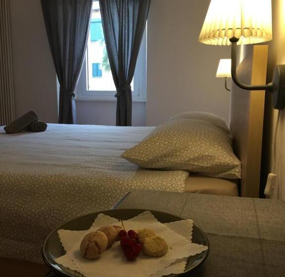 חדר סטנדרט לשלושה, Albergo Ristorante Belcantone