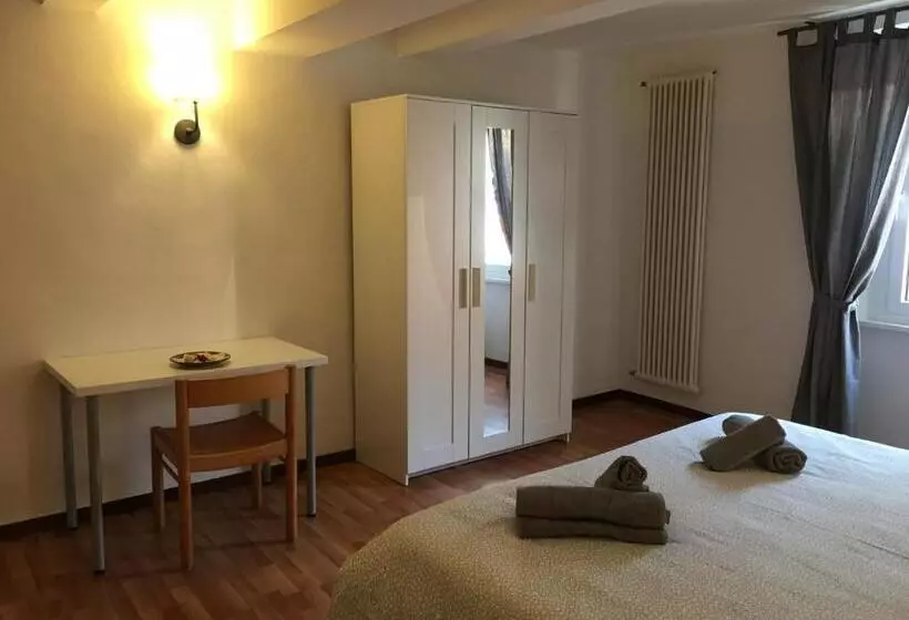 Standard Neljän Hengen Huone, Albergo Ristorante Belcantone