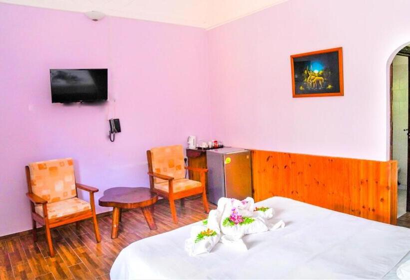 اتاق استاندارد با چشم‌انداز باغ, Bernique Guesthouse