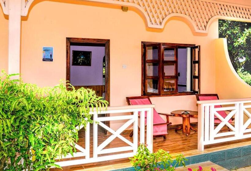 اتاق استاندارد با چشمانداز باغ, Bernique Guesthouse