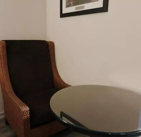 سوییت, Big Bird Inn