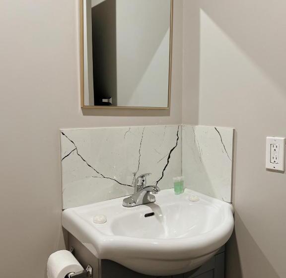 غرفة قياسية فردية, Big Bird Inn