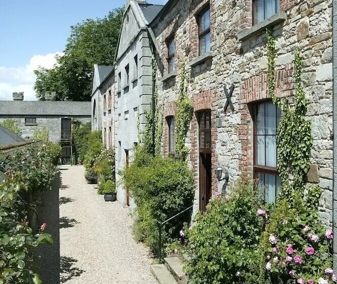 スタンダードインサイドビュールーム, Cabra Castle