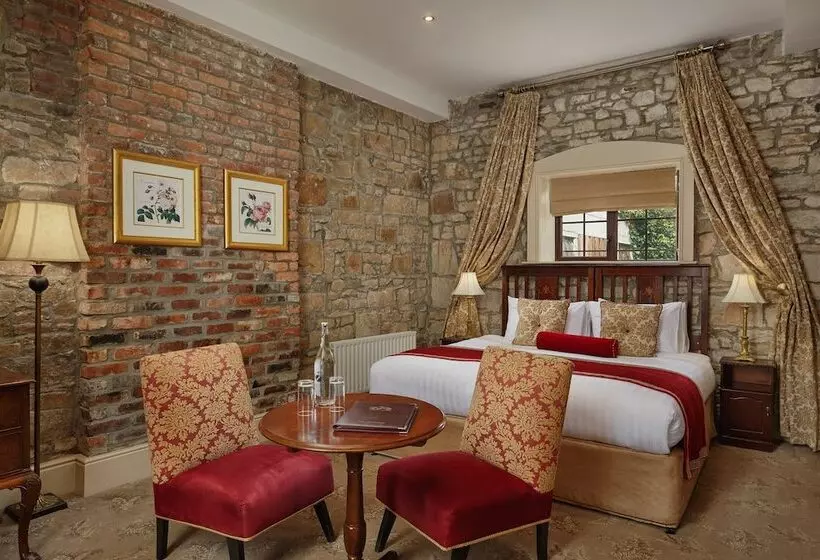 スタンダードインサイドビュールーム, Cabra Castle