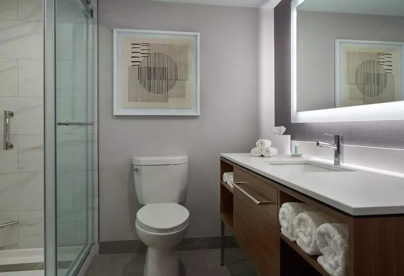 اتاق استاندارد با 2 تخت دوبل, Courtyard By Marriott Kitchener