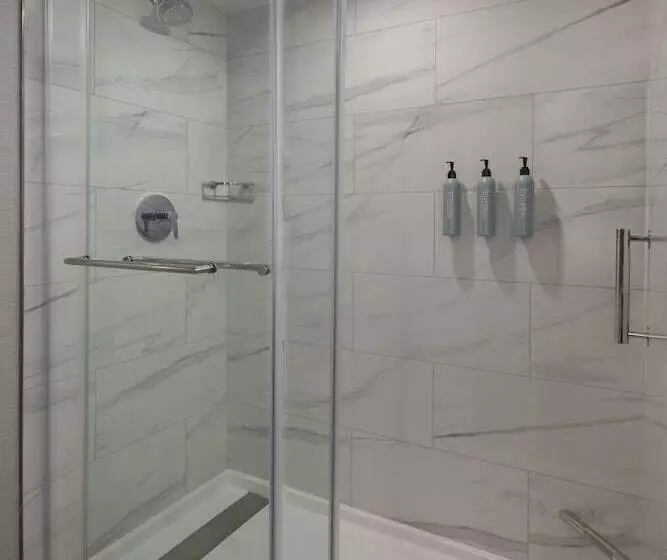 اتاق استاندارد با 2 تخت دوبل, Courtyard By Marriott Kitchener