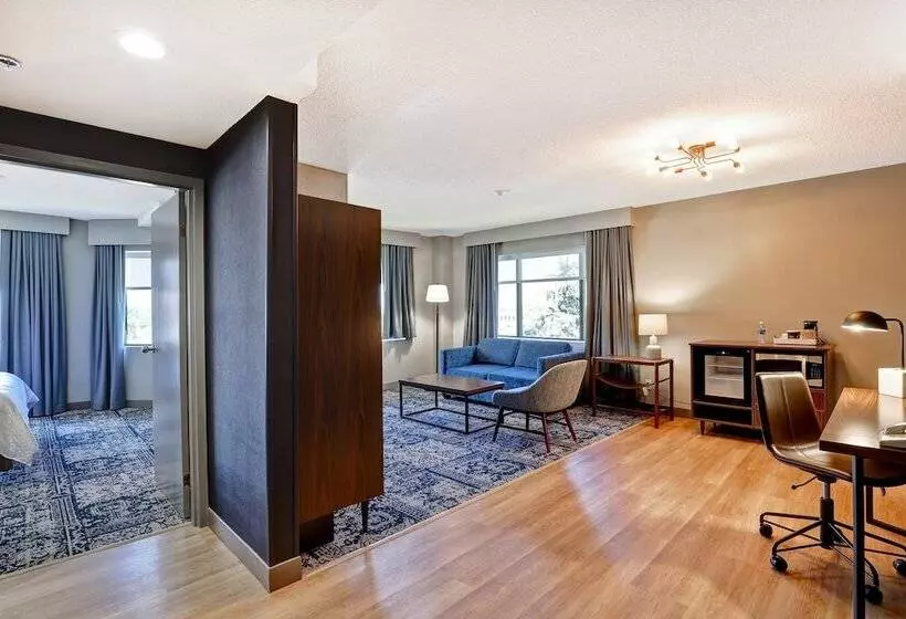 スイート, Four Points By Sheraton St. Catharines Niagara Suites