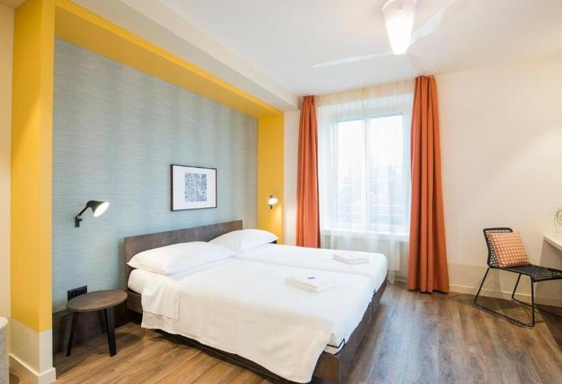 标准间, Pestalozzi Lugano