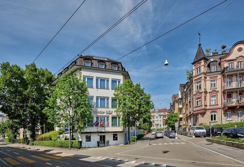 اتاق خانوادگی, Sorell Hotel Rex