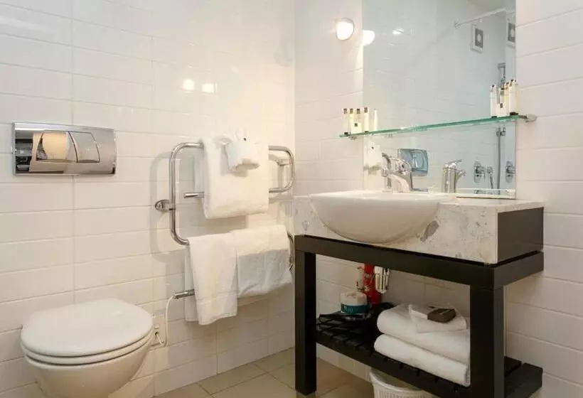 استودیو استاندارد با چشمانداز استخر, The Reef Resort