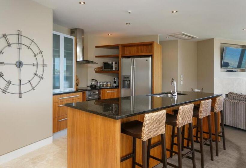 Апартаменты Deluxe 3 Спальни, The Reef Resort