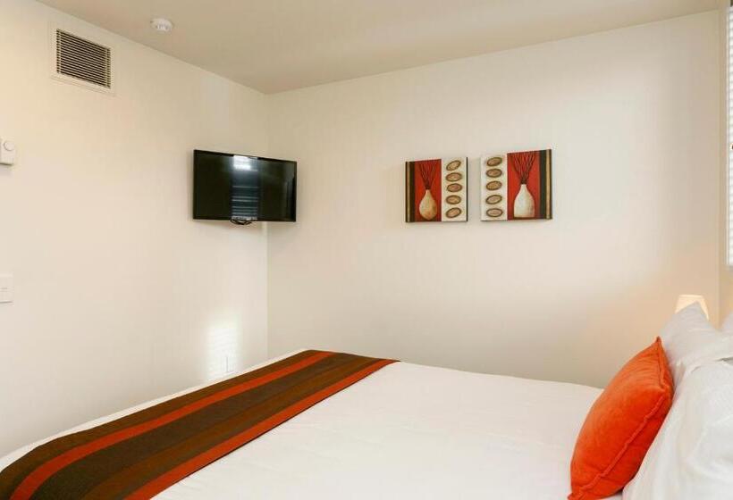 Апартаменты 1 Спальня, The Reef Resort