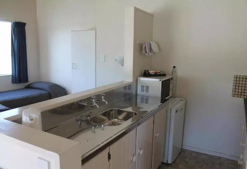 اتاق استاندارد با چشم‌انداز رودخانه, Riverview Motel