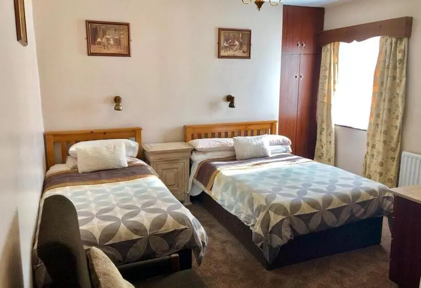 اتاق استاندارد سه تخته با سرویس بهداشتی مشترک, Atlantic Guest House