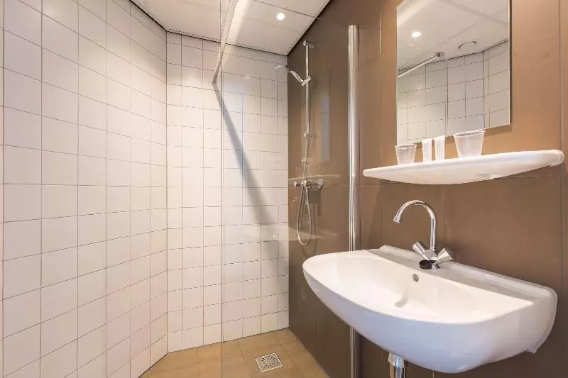 Standard Neljän Hengen Huone, Best Western Amsterdam