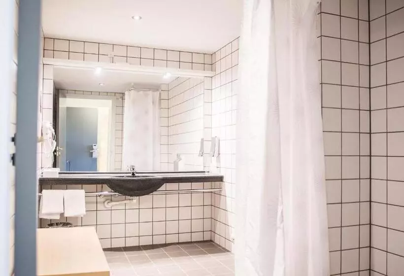 Quarto Familiar, Comwell Middelfart