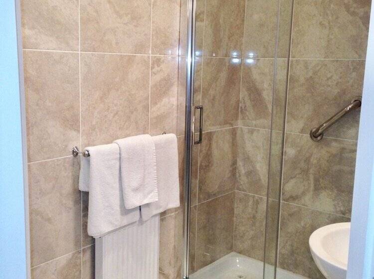 חדר סטנדרט, Dergvale